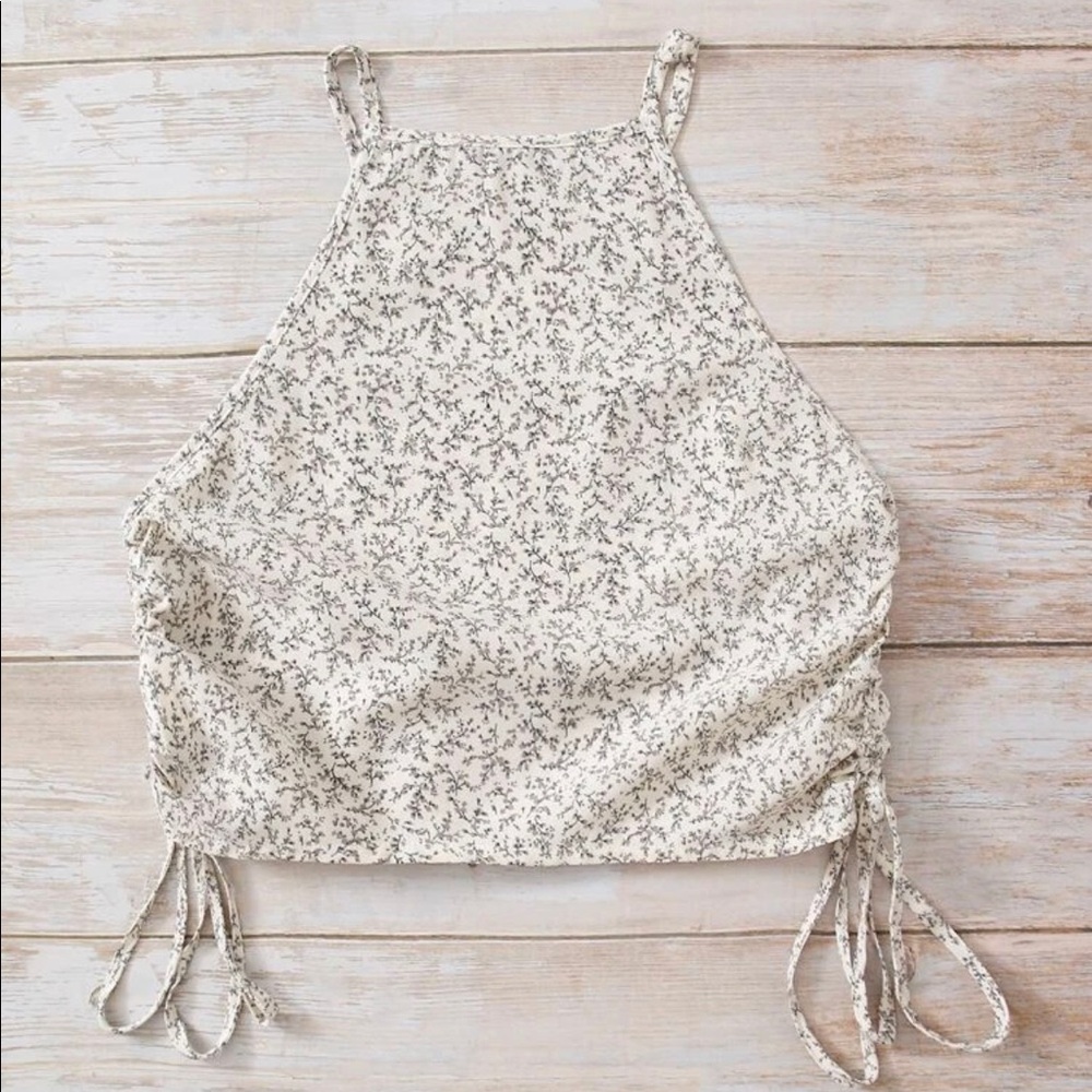 Drawstring Side Ditsy Floral Top - Picture 2 of 2